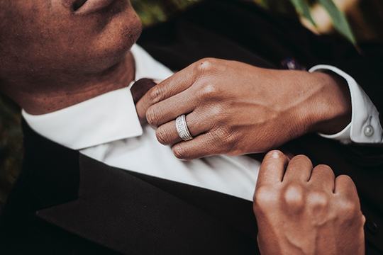 Advice for Grooms: Choosing The Ring